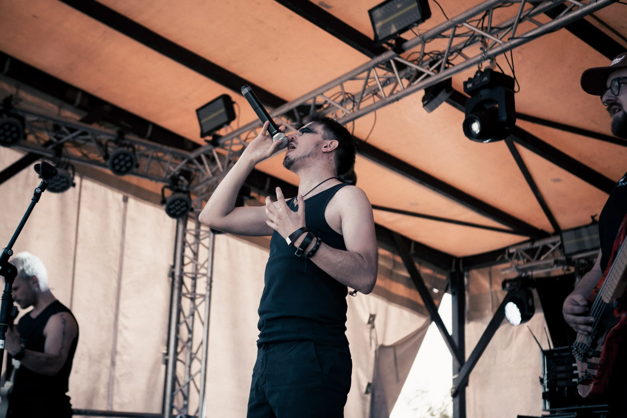 Noctune live auf der Bühne beim Field Invasion 2026